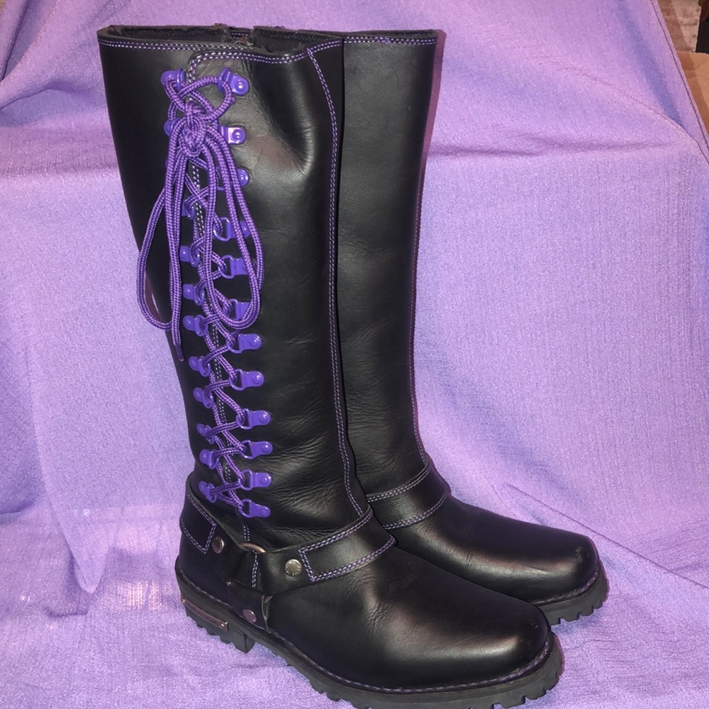 Used Women’s Milwaukee Leather Motorcycle Harness Boot Size 9